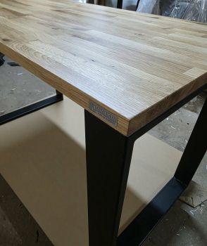 biurko debowe microwczep CLASSIC na metalowych nogach.jpg