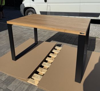 Solidny stół jadalniany CLASSIC do salonu, dąb i stal, styl industrialny