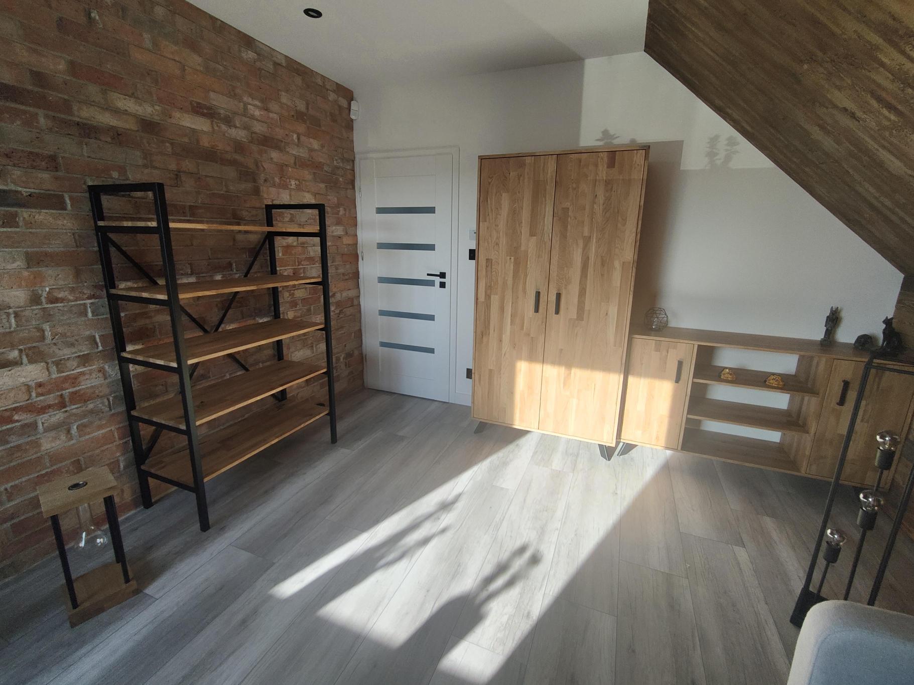 szafa-na-wymiar-loft