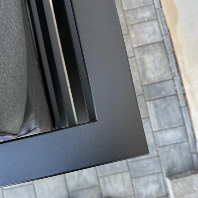 Odporna powłoka wysokiej jakości mebli ogrodowych LINEA marki SWDESIGN malowanych proszkowo